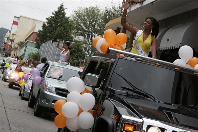 Caravana de las candidatas a Reina del Sol 2009